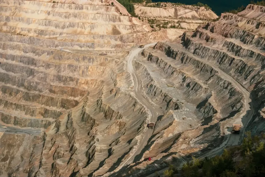 Plantas de procesos mineros y refinerías